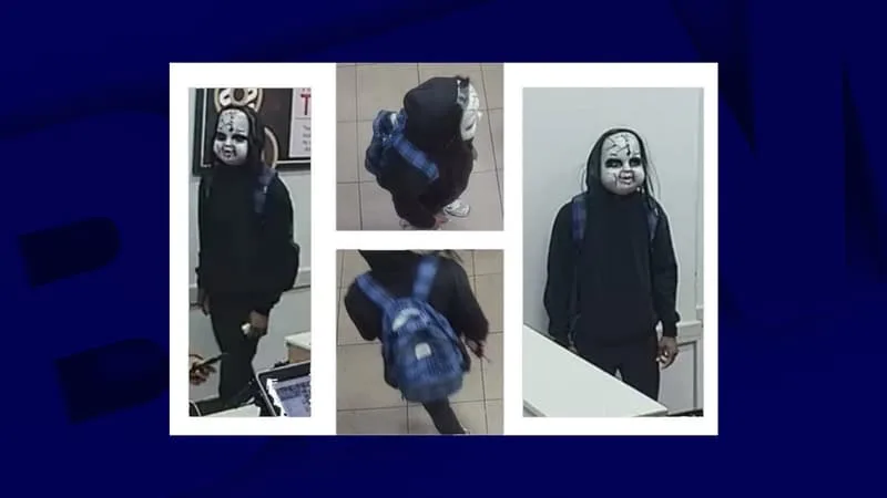"Es-tu prête à mourir?": aux États-Unis, un homme portant un masque de la poupée Chucky recherché après avoir terrorisé plusieurs personnes dans la rue
