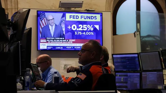 Federal Reserve: US-Notenbank erhöht erstmals seit 2023 den Leitzins