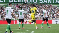 VÍDEO: Villarreal agarra empate no regresso do Racing à Liga Espanhola