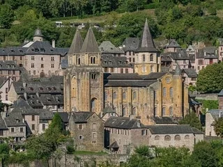 Pour visiter le « plus beau village du monde », il faut aller dans l’Aveyron