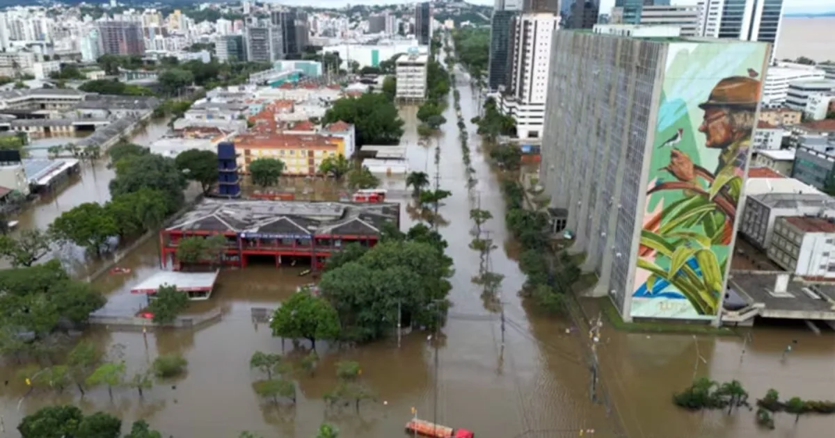 Una feroz tormenta de granizo dejó dos muertos y graves destrozos en el sur de Brasil