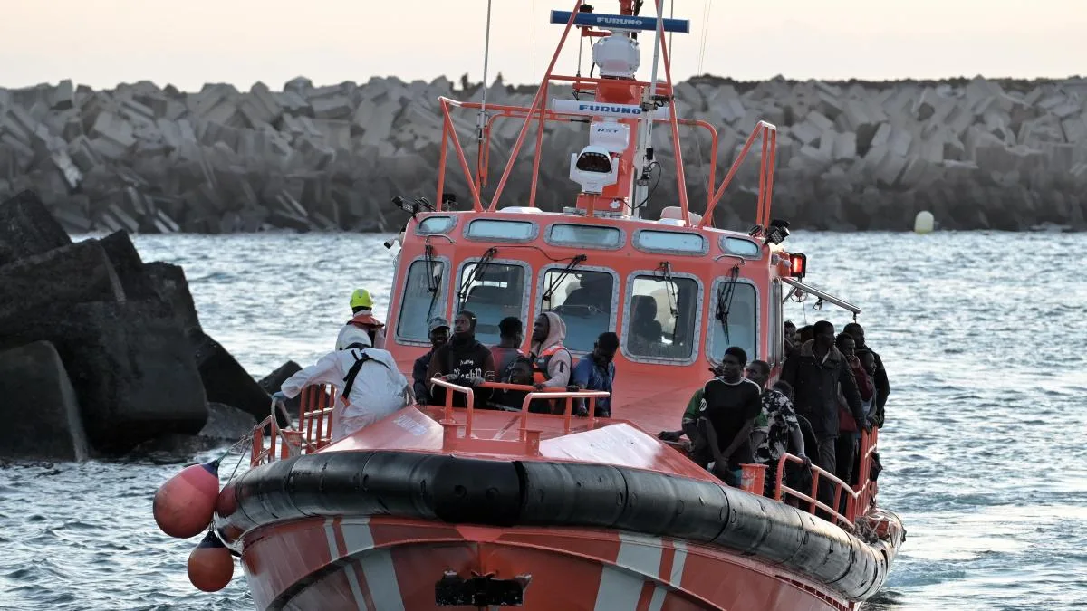 Más de 80 muertos en un cayuco localizado a la deriva en el sur de Canarias tras 26 días en el mar