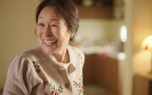 김혜자, 9년 만에 스크린 복귀…'여전히 찬란하게' 10월 개봉