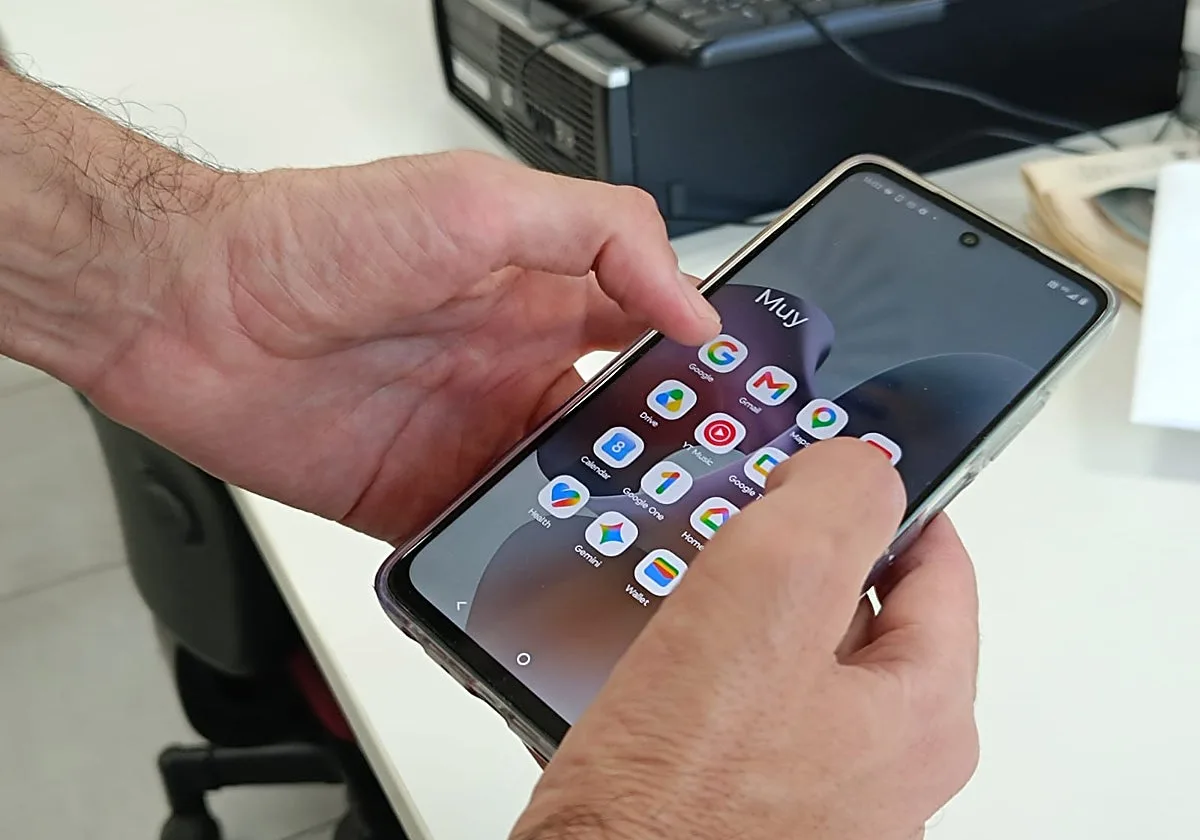 Primera condena en Sevilla por desnudar con IA a tres compañeras del colegio: les prohíben usar Instagram y WhatsApp casi 4 años
