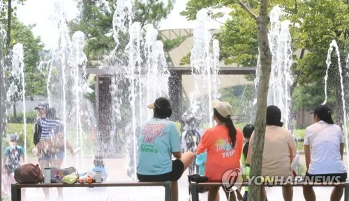 충북 가끔 구름 많고 소나기…낮 기온 31∼33도