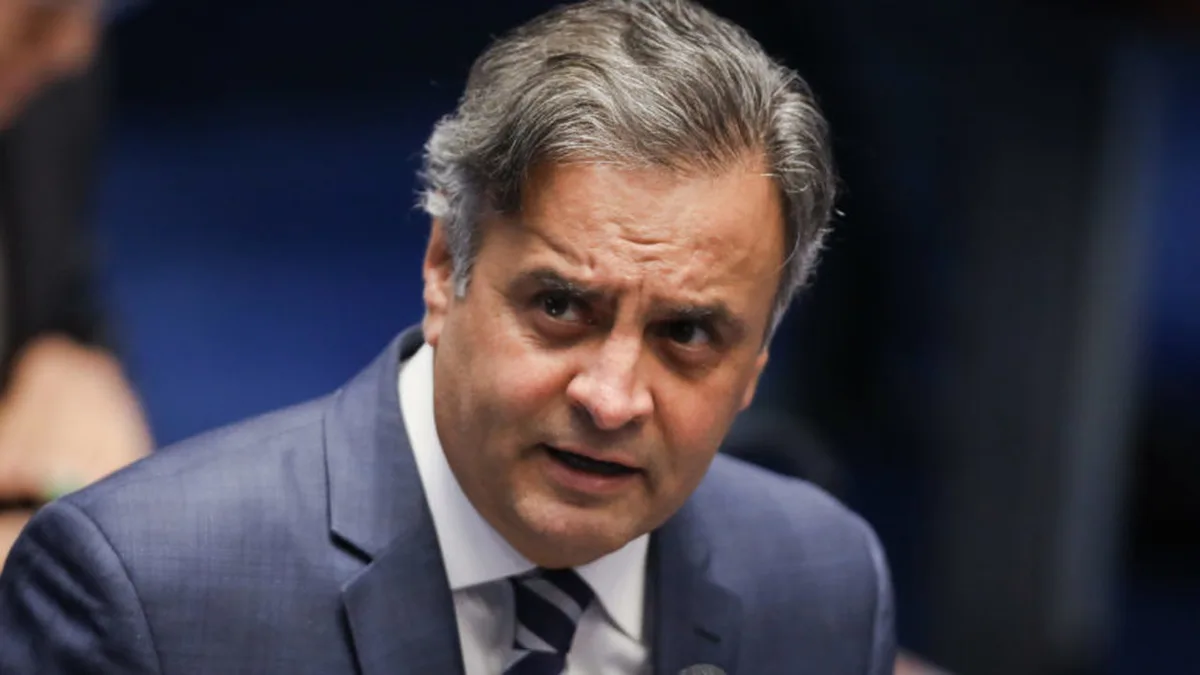 Aécio recua e deve anunciar candidatura ao Senado ainda nesta sexta