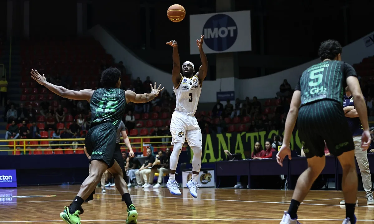 Mogi Basquete e Franca se mantêm invictos no Paulista masculino