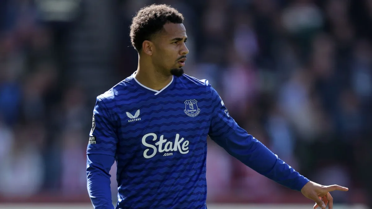 Everton vs Crystal Palace team news LIVE!