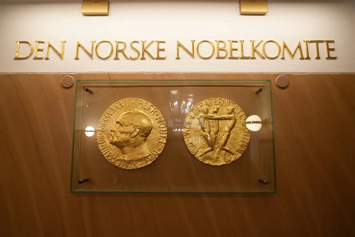 Nobel economics prize awarded to Hall and Woodford for economic cycles model