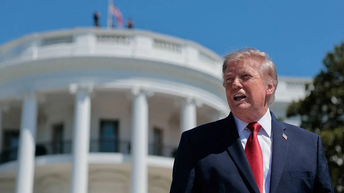 Trump promete resposta militar "com força" aos ataques iranianos no Médio Oriente
