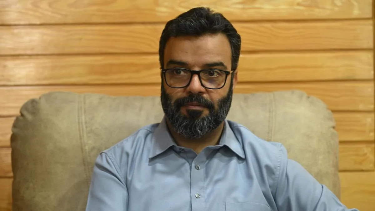 Delhi HC asks Centre, Meta to respond to NC MP Mehdi’s plea against FB page suspension