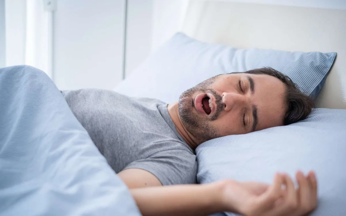 Apnée du sommeil : 80 % des personnes concernées l'ignoreraient, et ce médicament poserait problème