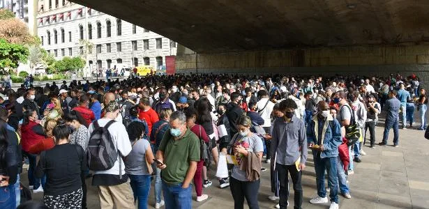 Brasil cria 58,5 mil vagas em julho, mas comércio perde empregos, diz Caged