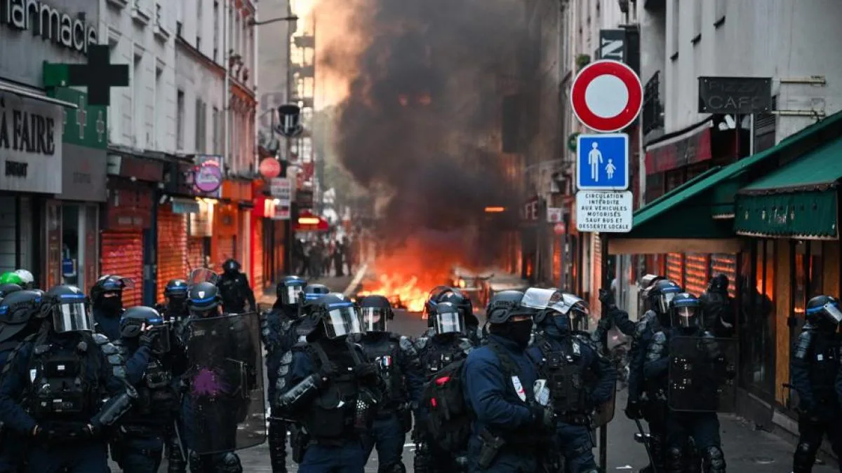 Los disturbios vuelven a París en plena conmoción por los destrozos del sábado