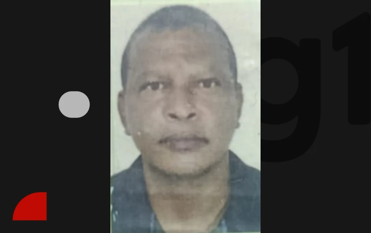 VÍDEO: motorista morre após passar mal, atropelar mulher e bater carro em muro na Bahia