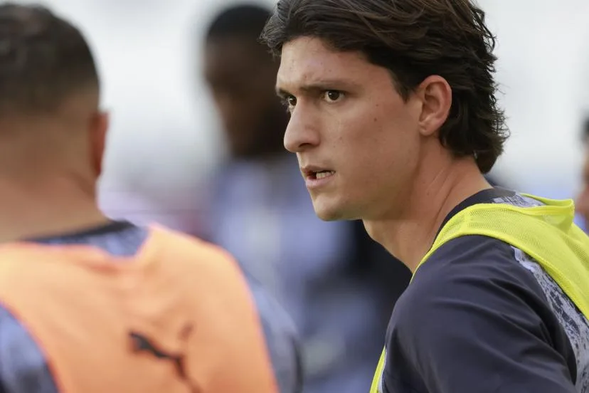 Leonardo Balerdi au sujet de la comparaison flatteuse établie par son entraîneur à l'AS Rome : « Il n'y a qu'un seul Baresi »
