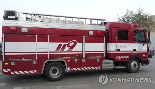 김포 유현리 공장 화재로 검은연기…26분만에 불길 잡아