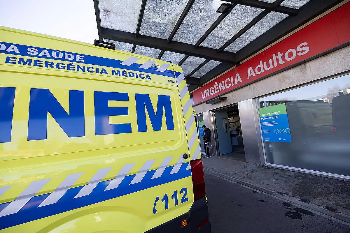 Governo corrige decreto-lei e médicos do INEM são incluídos no regime de incentivos