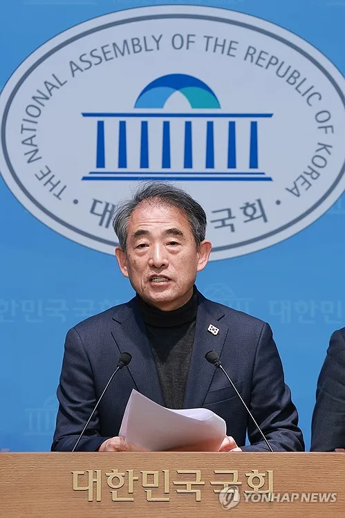"EU서 퇴출된 농약 성분 15종, 국내선 유통 허용돼"
