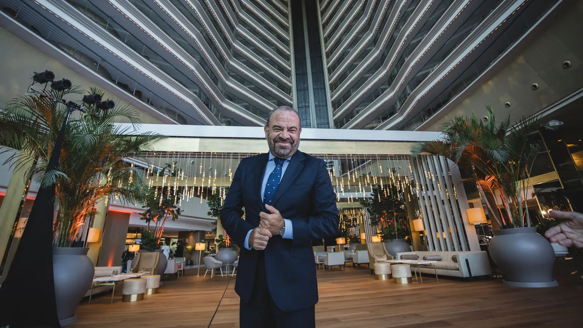 Quién es Gabriel Escarrer, el CEO de Meliá Hotels, al que Carlos III ha distinguido con la Orden del Imperio Británico