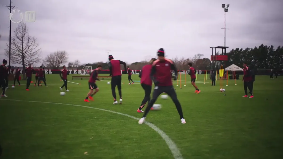 Timão treina em Rosario antes do duelo pelas oitavas da Libertadores