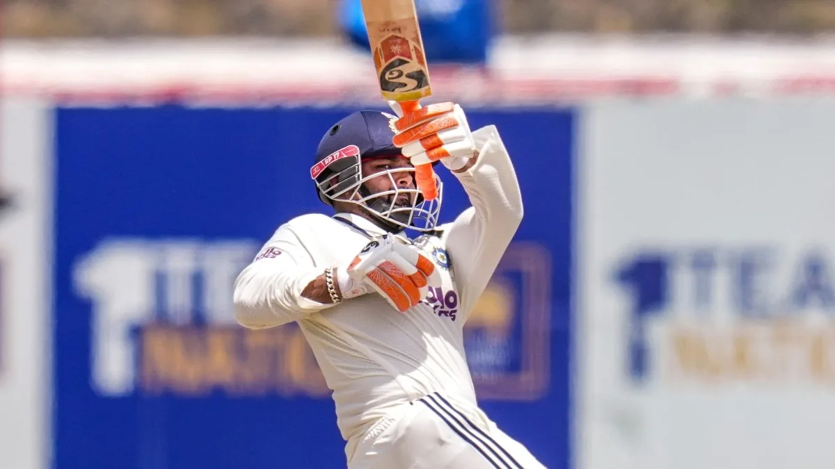 Day 2 Live: Rishabh Pant's injury in focus as India target 450