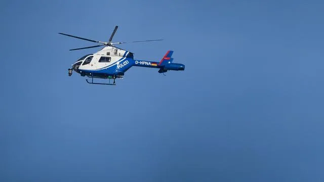 Unfälle: Motorradfahrer in Lebensgefahr - Autofahrer flüchtet
