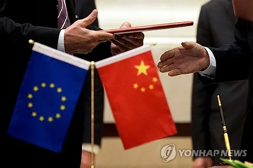 中 "EU와 하이브리드차 무역 관련 합의…희토류 수출허가 편의"