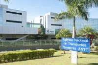 Nunes Marques manda remover postagens de Eduardo que contestam urnas