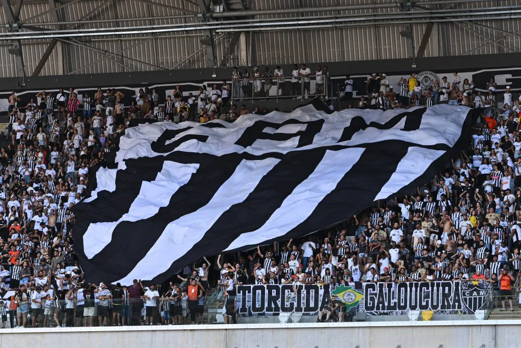 Confusão marca fim de Atlético x Santos após virada emocionante na Arena MRV