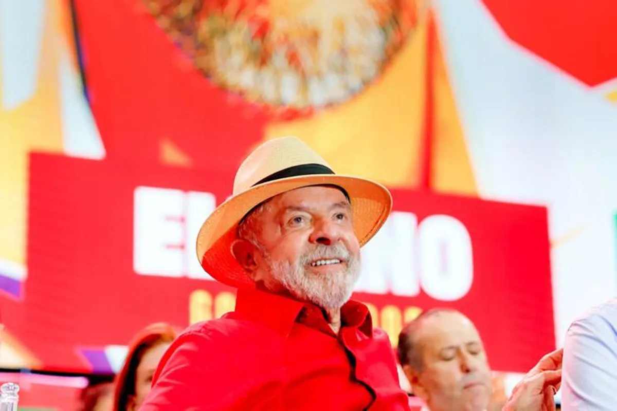 Lula defende aprovação da MP que acaba com a "taxa das blusinhas"