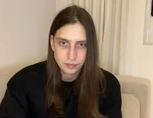 Felca ressurge após 7 meses afastado das redes sociais: “Me escondi por tempo demais”