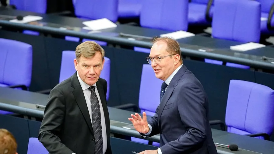 +++ Ukraine-Krieg +++: Jetzt live: Dobrindt und Wadephul sprechen zu Drohnenanschlag