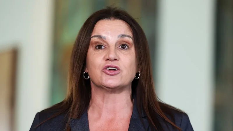 Lambie launches furious attack on government over plan to cap veterans’ health spending