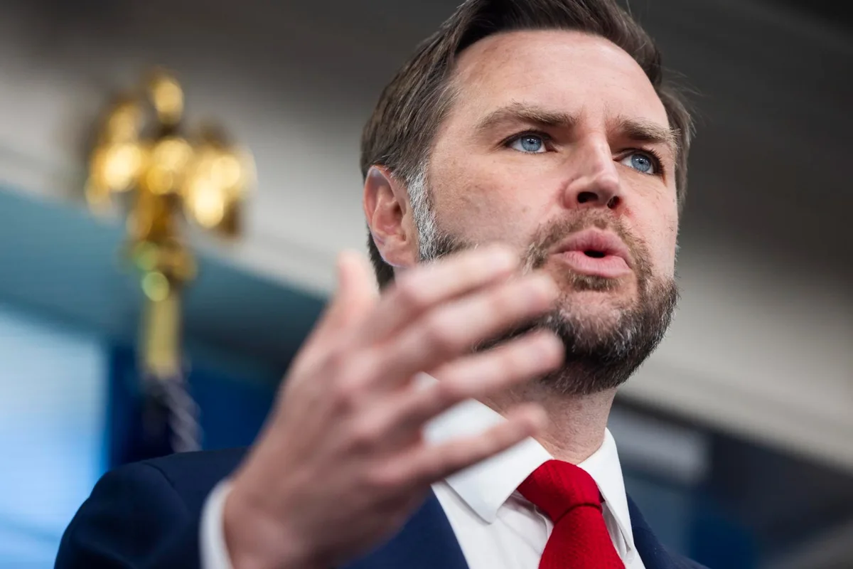 NYT: Mientras Trump defendía la guerra, Vance se preocupaba por el arsenal de EEUU