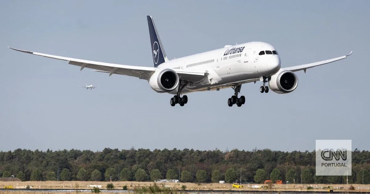 A razão surpreendente pela qual as companhias aéreas investem tanto nos interiores dos aviões