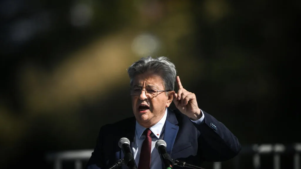 "La victoire est possible" : Mélenchon place sa rentrée sous le signe de l'écologie