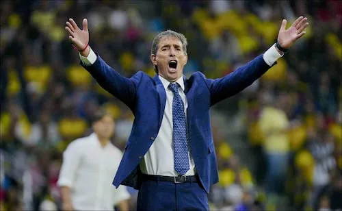 Guillermo Almada no se conforma con el momento de América; exige evitar "distracciones en defensa"