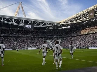 10 000 € d’amende pour la Juventus Turin après le comportement de certains supporters lors de l’hommage à Mazzola