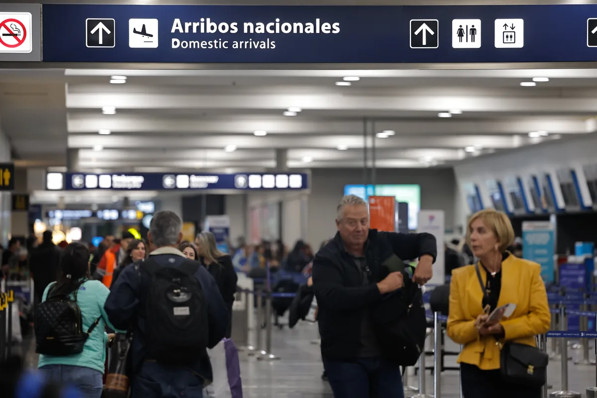 El Gobierno intimó a garantizar el 75% de los servicios tras el anuncio de paros en aeropuertos de todo el país