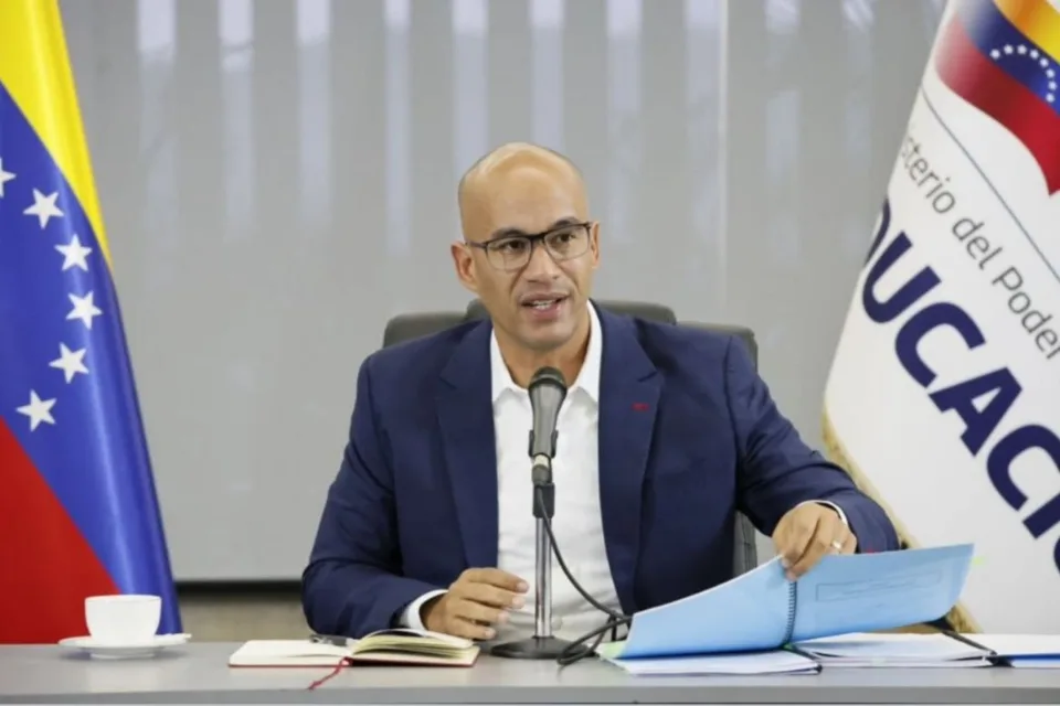 Héctor Rodríguez confirma clases el #14Sep y reconoce que el salario no alcanza
