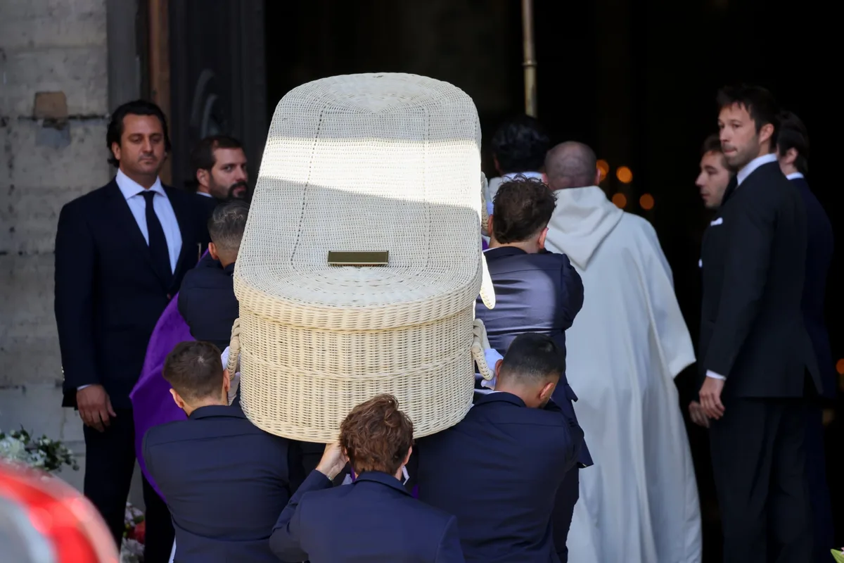 Cómo son los funerales ecológicos de celebridades y aristócratas