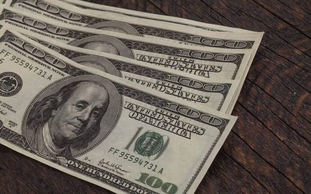Dólar avança para R$ 5,02 com inflação americana no radar