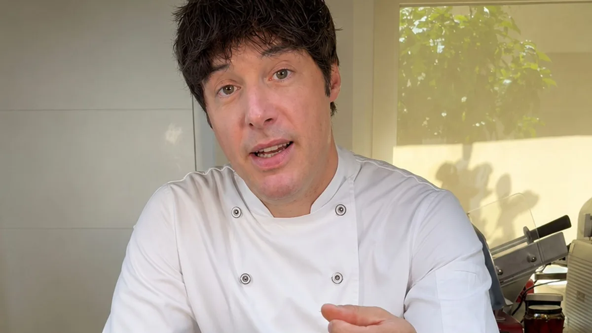 Así prepara el chef Jordi Cruz patatas en la airfryer para que queden supercrujientes y en tan solo 20 minutos
