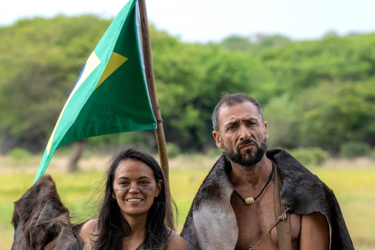 Largados e Pelados Brasil e 'A Teia': o que ver na TV e no streaming neste domingo