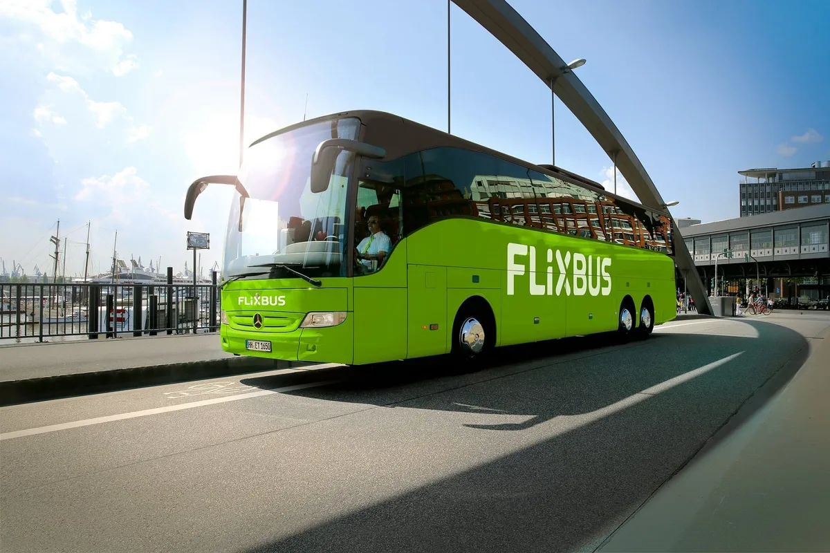 FlixBus inicia operaciones en Perú con Pominpro bajo un modelo sin flota propia: ¿Qué rutas ofrecerá?