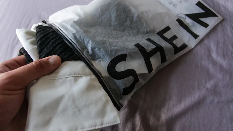 Jusqu’à 19.50 euros par vêtement: comment va fonctionner le malus contre l’ultra-fast fashion qui vient d'entrer en vigueur?