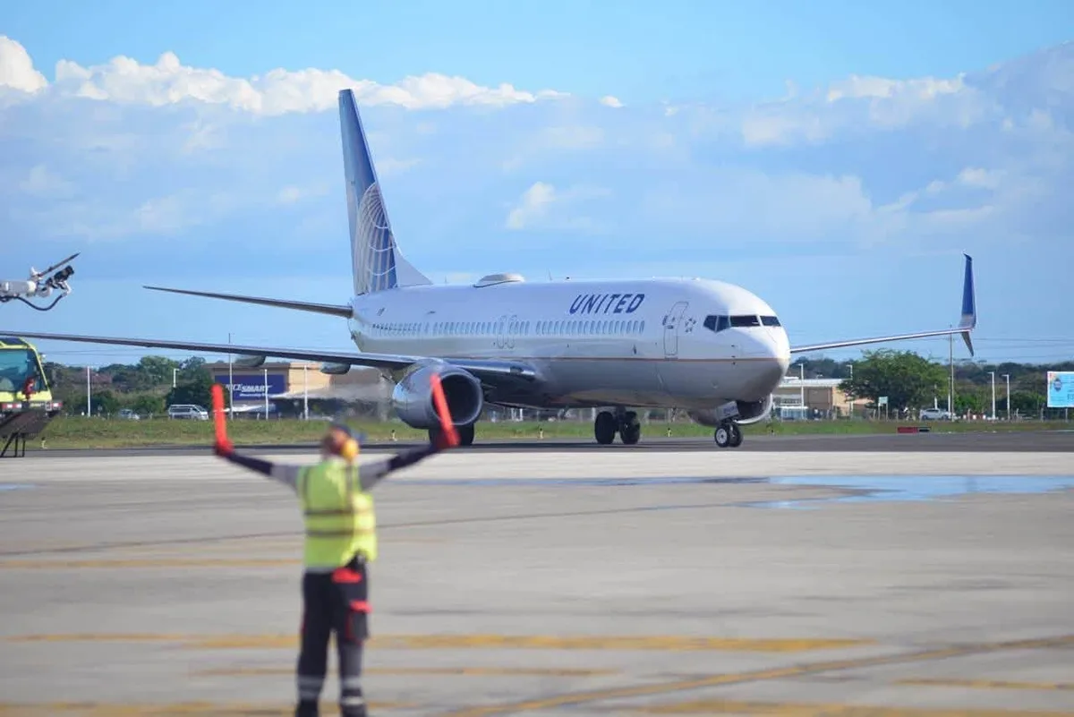 Costa Rica anuncia millonarias inversiones en tres aeropuertos para atraer más turistas e incrementar las exportaciones