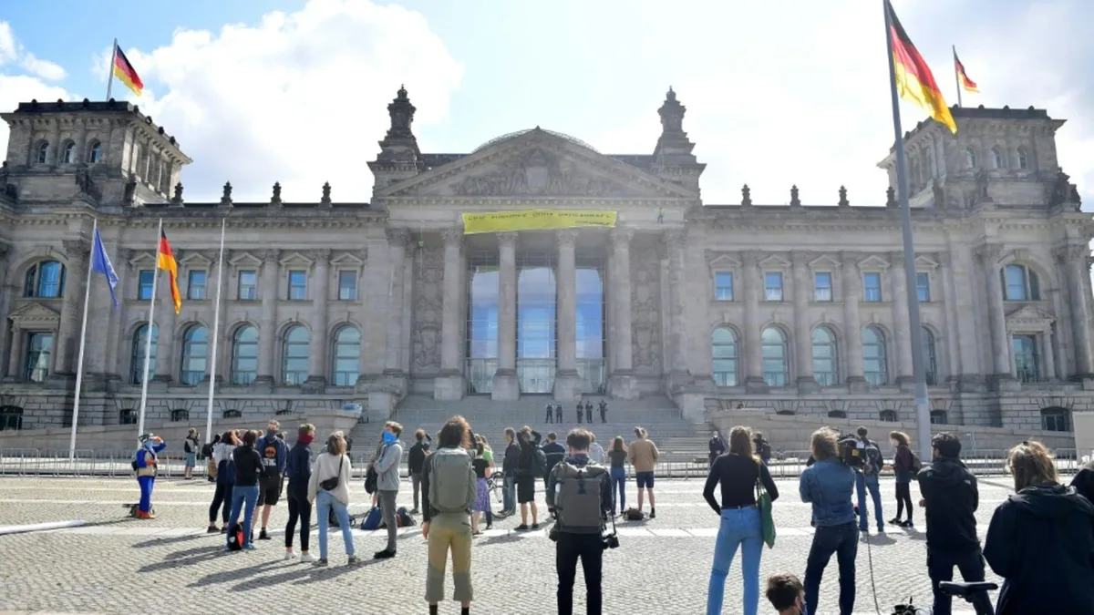 Bundestag berät erstmals über umfassende Geheimdienst-Reform