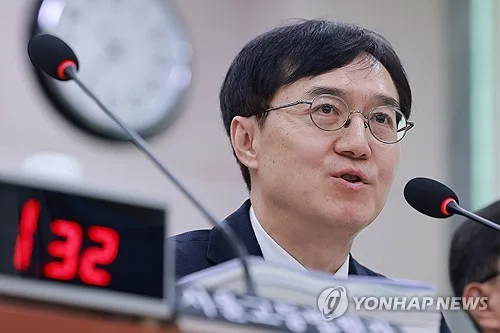 6·3선거관리 맡았던 서울중앙지법원장 "투표용지 부족사태 송구"